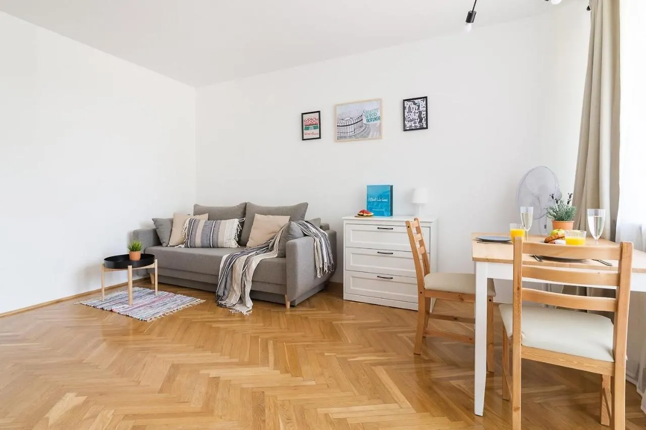 Rent like home - Pawia 36 Warszawa 0*,